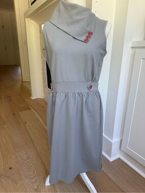 Matilda Jane Gray Knit Dress Red Button Detail Sleeveless Size Medium NWT